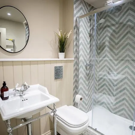 Pineapple - 1 Μπρίστολ